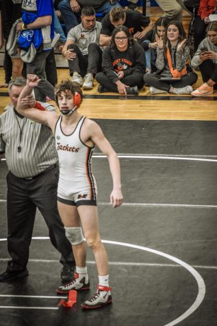 Mount Vernon Wrestlers Find Success at Districts; Five MVHS Wrestlers Move to State; Mavrik Gregory in as alternate