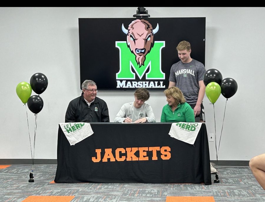 Ben Bridges signs with Marshall