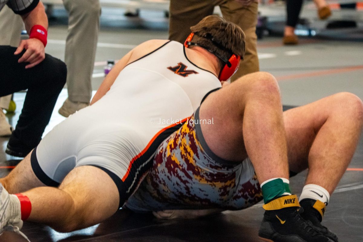 Luke Mullins wins a huge match to give the jackets the win!
