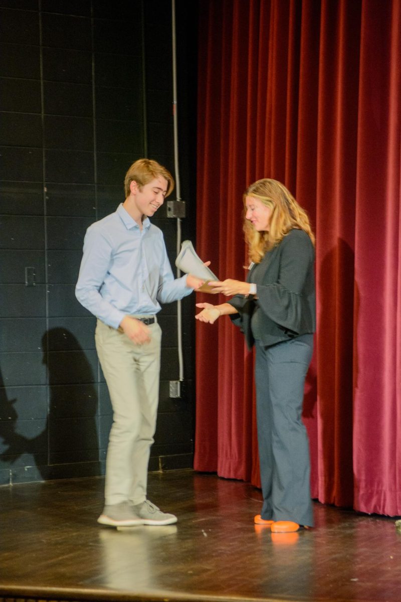 MVHS students receive academic awards