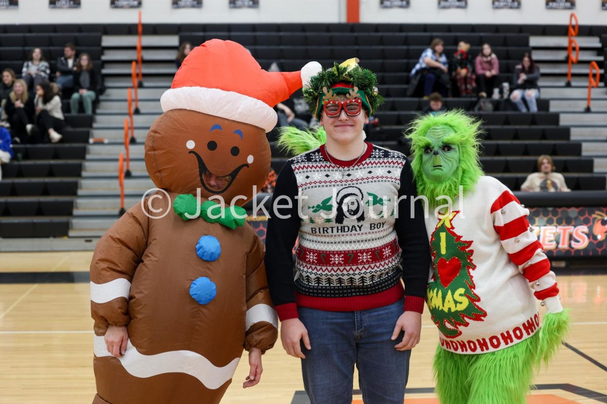 Mount Vernon High School Kicks Off Holiday Break with Festive Assembly