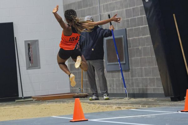 Mount Vernon plays host at the Jim Lyndsey indoor track meet