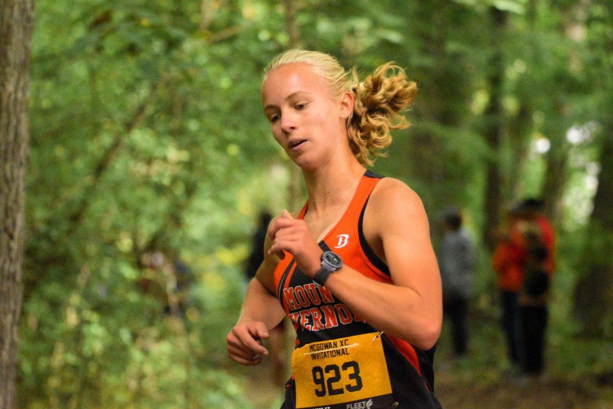 Lucy Rush Breaks School Record at Watkins Invitational