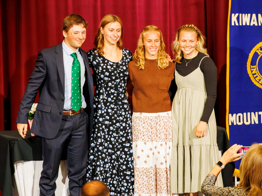 MVHS Seniors are recognized at the annual Kiwanis Night